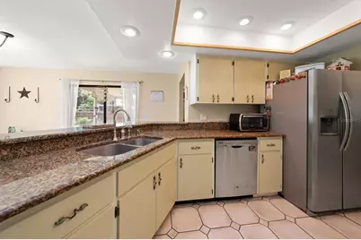 12811 Lake Drive, Largo, FL 33774 - Photo 14