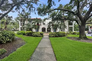 484 Santa Cruz Pl NE, Saint Petersburg, FL 33703 - Photo 1