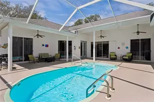 12408 Kanawha Dr, Weeki Wachee, FL 34614 - Photo 14