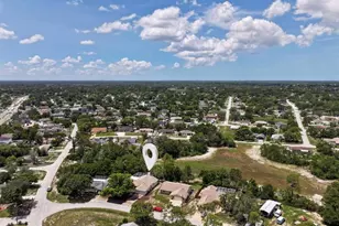 5137 Montford Cir, Spring Hill, FL 34606 - Photo 4