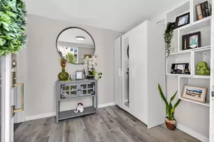 2561 13th Ave N, Saint Petersburg, FL 33713 - Photo 2