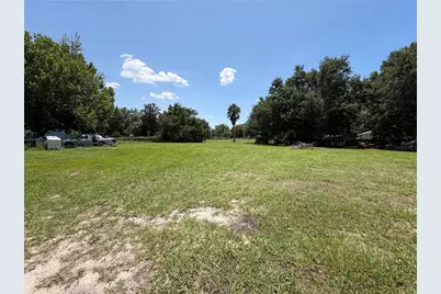 1218 Cr 416N, Lake Panasoffkee, FL 33538 - Photo 12
