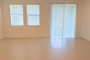 36162 Obsidion Ln, Zephyrhills, FL 33541 - Photo 10