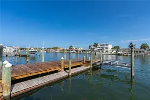440 Palm Island SE, Clearwater Beach, FL 33767 - Photo 46