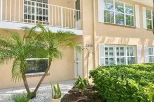 2106 Gulf View Blvd, Dunedin, FL 34698 - Photo 2