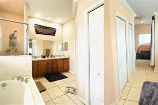 8155 Woodvine Cir, Lakeland, FL 33810 - Photo 14