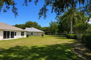 822 McCallister Ave, Sun City Center, FL 33573 - Photo 24