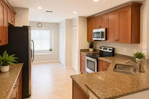 822 McCallister Ave, Sun City Center, FL 33573 - Photo 6