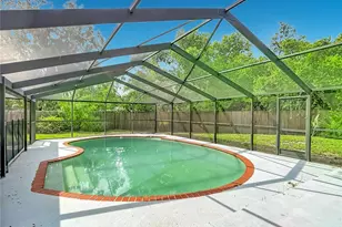 2041 Shadow Pine Dr, Brandon, FL 33511 - Photo 20