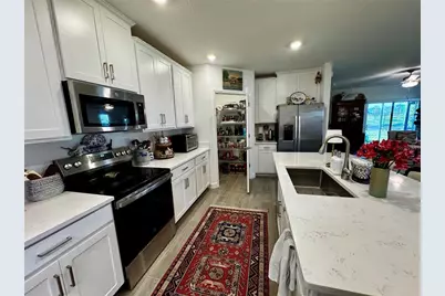 32040 Griffin Sands Ln, San Antonio, FL 33576 - Photo 14