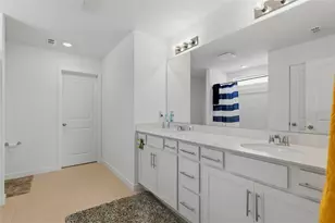10517 Hidden Banks Gln, Parrish, FL 34219 - Photo 20
