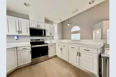6600 Gentle Ben Circle, Wesley Chapel, FL 33544 - Photo 10