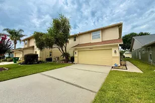 6600 Gentle Ben Cir, Wesley Chapel, FL 33544 - Photo 2