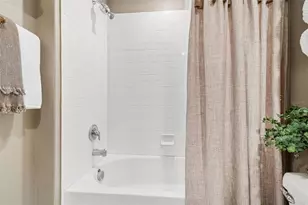 852 Tennyson Mill Cir, Tampa, FL 33619 - Photo 26