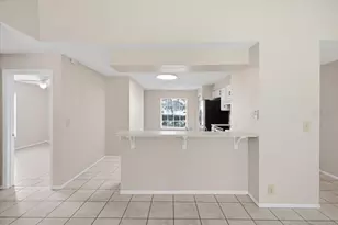 1901 Castle Bay Ct, Oldsmar, FL 34677 - Photo 10