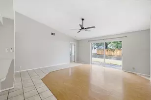 1901 Castle Bay Ct, Oldsmar, FL 34677 - Photo 16