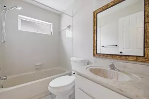 1901 Castle Bay Ct, Oldsmar, FL 34677 - Photo 26