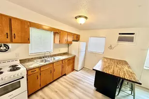 1135 Highland St N, Saint Petersburg, FL 33701 - Photo 6