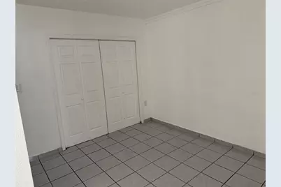 8240 NW 181st Street, Hialeah, FL 33015 - Photo 16