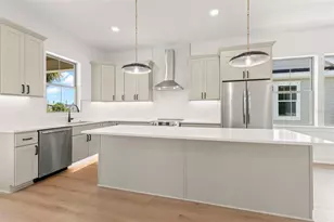 1858 Mississippi Ave NE, Saint Petersburg, FL 33703 - Photo 6