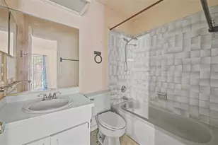 8605 N 12th St, Tampa, FL 33604 - Photo 12
