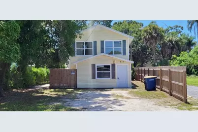 915 Seminole Street, Clearwater, FL 33755 - Photo 1