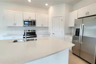 16656 Bergamo Pl, Lakewood Ranch, FL 34211 - Photo 10
