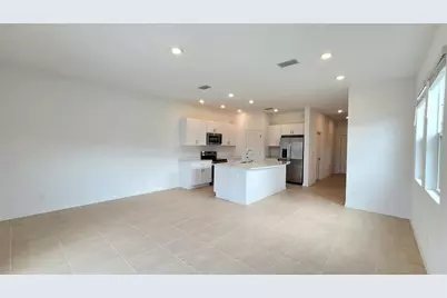 16656 Bergamo Place, Lakewood Ranch, FL 34211 - Photo 2