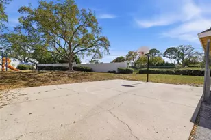 3274 Haviland Ct, Palm Harbor, FL 34684 - Photo 4