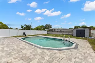5210 6th St S, Saint Petersburg, FL 33705 - Photo 18