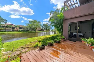 875 S Village Dr N, Saint Petersburg, FL 33716 - Photo 36