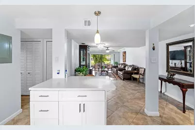 875 S Village Drive N #101, Saint Petersburg, FL 33716 - Photo 22