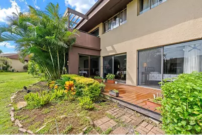 875 S Village Drive N #101, Saint Petersburg, FL 33716 - Photo 28