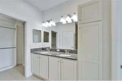 970 Pembroke Point Way, Sun City Center, FL 33573 - Photo 16