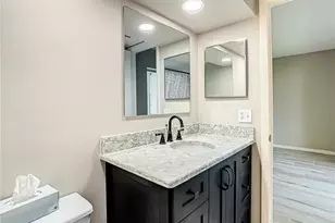 4575 Cove Cir, Saint Petersburg, FL 33708 - Photo 12