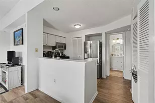 115 112th Ave NE, Saint Petersburg, FL 33716 - Photo 10