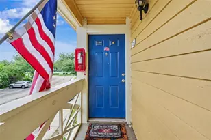 115 112th Ave NE, Saint Petersburg, FL 33716 - Photo 2