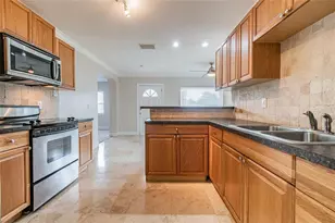 1318 59th St N, Saint Petersburg, FL 33710 - Photo 6