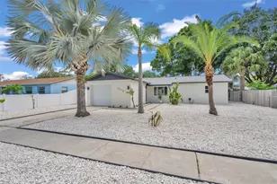 2310 Mary Sue St, Largo, FL 33774 - Photo 2