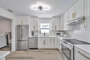 2310 Mary Sue St, Largo, FL 33774 - Photo 10