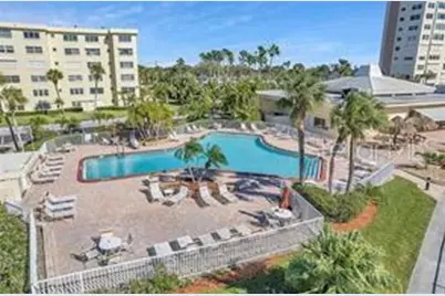 4550 Cove Circle #1009, Saint Petersburg, FL 33708 - Photo 34