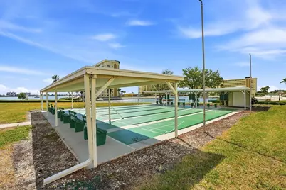 4550 Cove Circle #1009, Saint Petersburg, FL 33708 - Photo 42