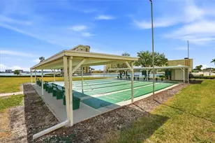 4550 Cove Cir, Saint Petersburg, FL 33708 - Photo 42
