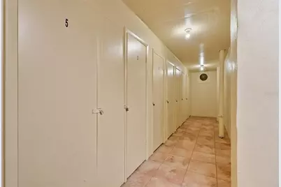 4550 Cove Circle #1009, Saint Petersburg, FL 33708 - Photo 28