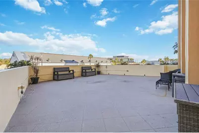 4550 Cove Circle #1009, Saint Petersburg, FL 33708 - Photo 32