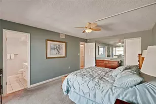 4550 Cove Cir, Saint Petersburg, FL 33708 - Photo 18