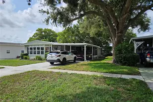 217 Lake Tarpon Dr, Palm Harbor, FL 34684 - Photo 2
