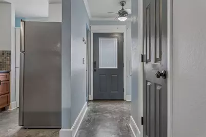 5720 Dalden Drive #5720, Tampa, FL 33617 - Photo 2