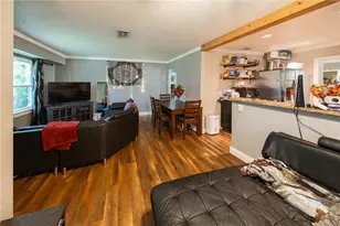 304 E Hydrangia St, Tampa, FL 33612 - Photo 2