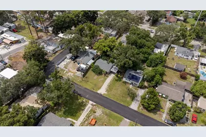 304 E Hydrangia Street, Tampa, FL 33612 - Photo 16